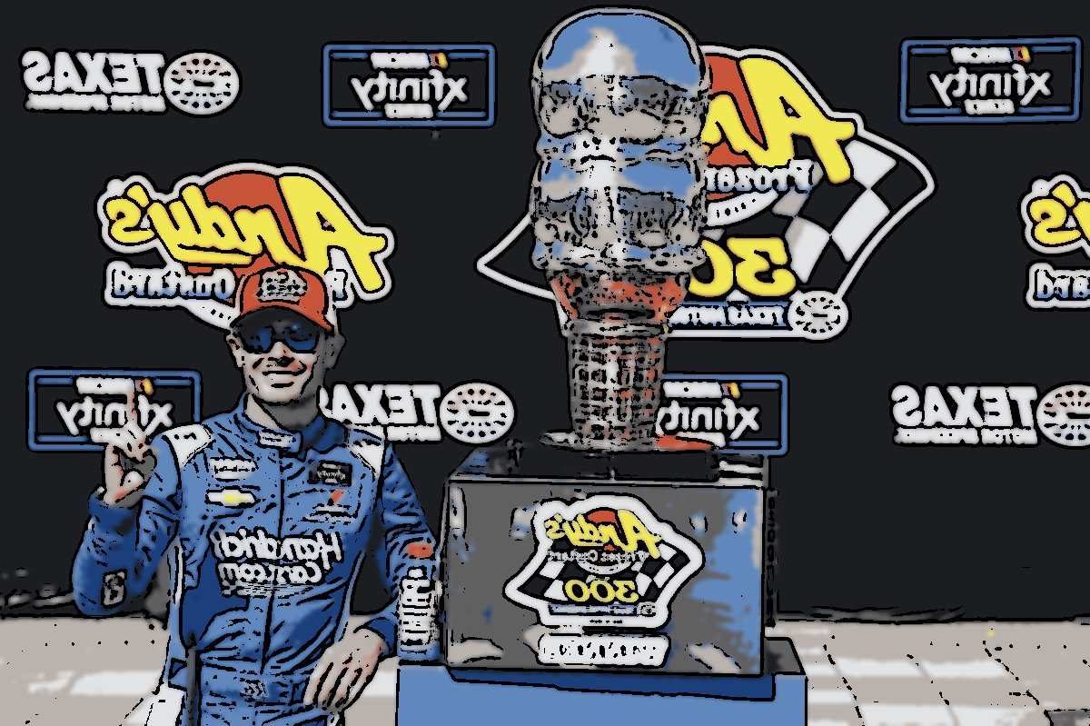 Ο Kyle Larson κερδίζει τον αγώνα NASCAR...