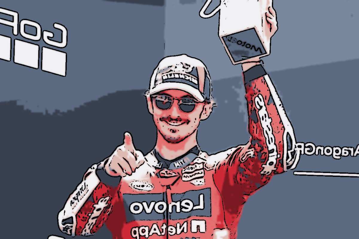 Η Ντουκάτι αποκαλύπτει το απλό; Η αλλαγή...